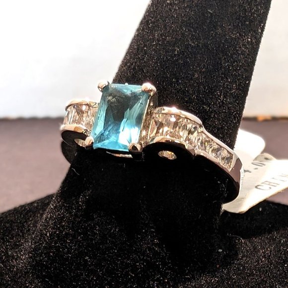 **WoW** Beautiful Fashion / Promise Ring With Blue Ice And White Stones - Picture 5 of 6